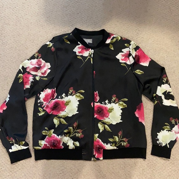 Beautiful floral zip up blazer - Picture 1 of 2